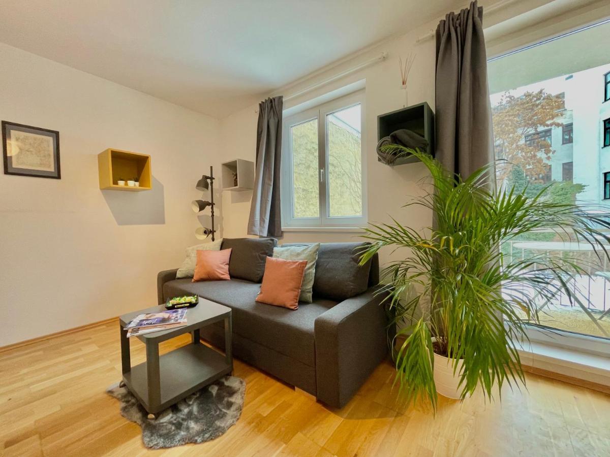 Premium Apartment With Balcony In Classy Area Bécs Kültér fotó